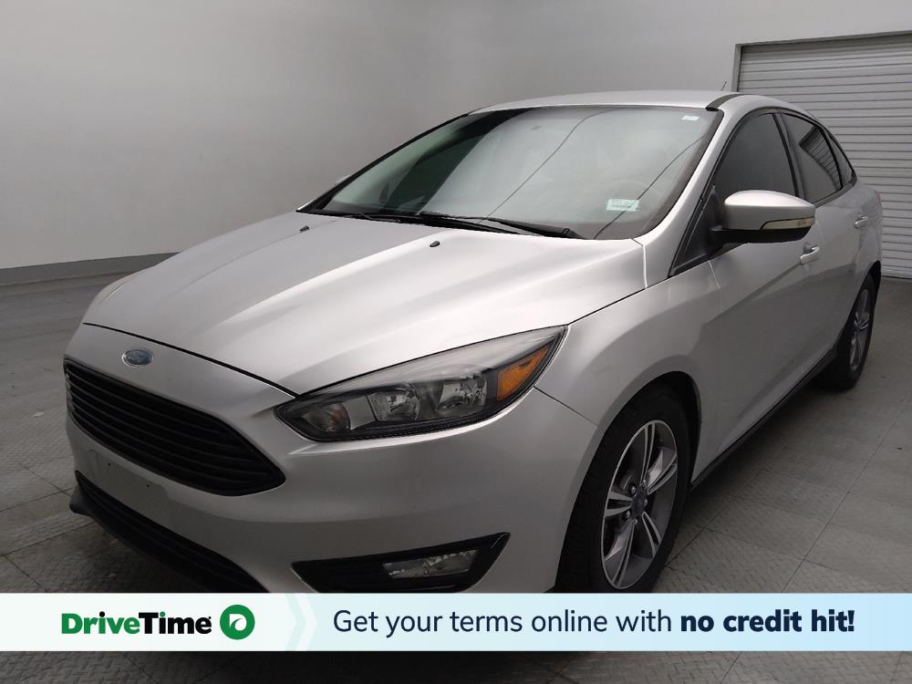Silver 2018 Ford Focus Sedan Front-Wheel Drive 6-Speed Automatic