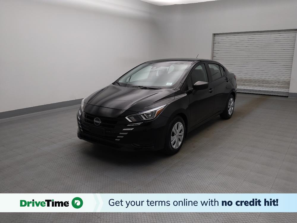 Black 2024 Nissan Versa Sedan Front-Wheel Drive Continuously Variable Transmission