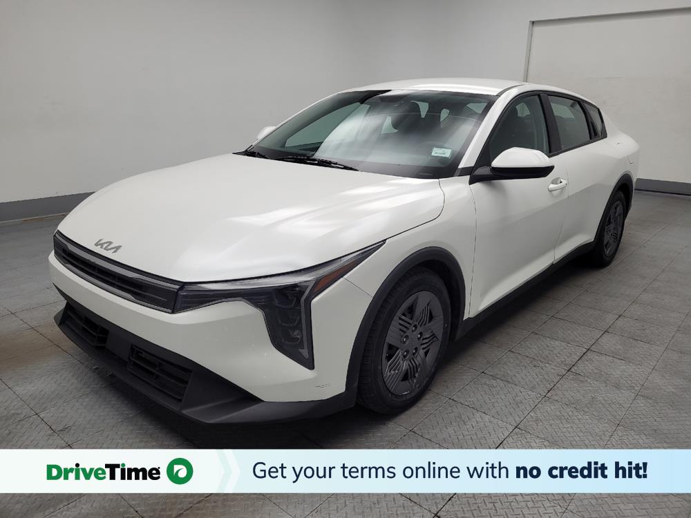 White 2025 Kia K4 Sedan Front-Wheel Drive Continuously Variable Transmission