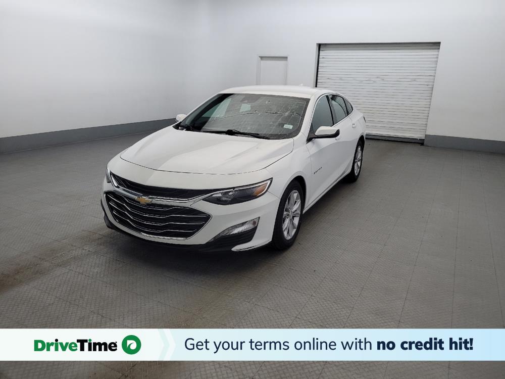 White 2023 Chevrolet Malibu Sedan Front-Wheel Drive Continuously Variable Transmission