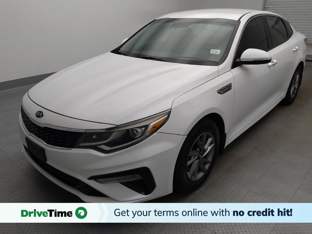 White 2019 Kia Optima Sedan Front-Wheel Drive 6-Speed Automatic